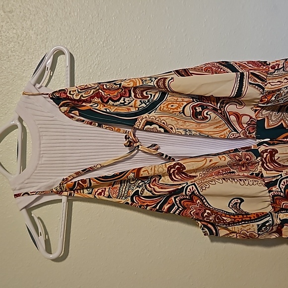 Super Cute NWOT Shein Curve Flowy Romper - Picture 5 of 6